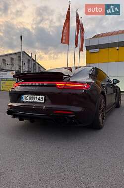 Фастбэк Porsche Panamera 2018 в 