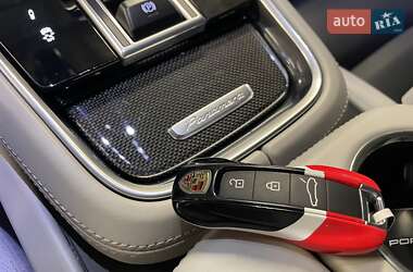 Универсал Porsche Panamera 2018 в 