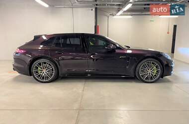 Универсал Porsche Panamera 2018 в 