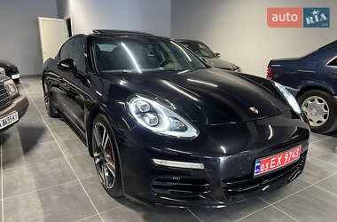Фастбэк Porsche Panamera 2016 в 