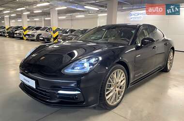 Фастбэк Porsche Panamera 2020 в Киеве