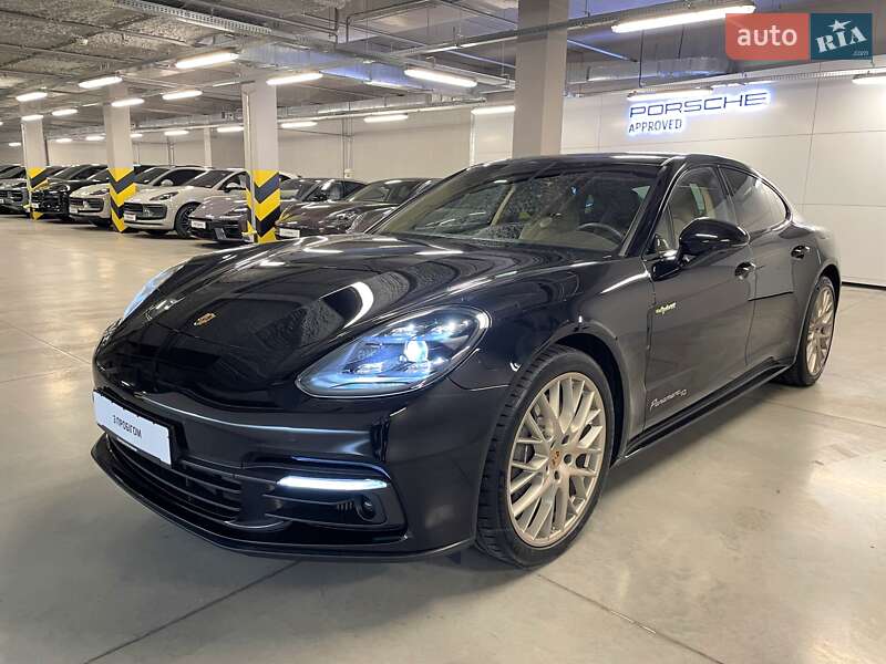 Porsche Panamera 2020