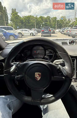 Фастбэк Porsche Panamera 2012 в 