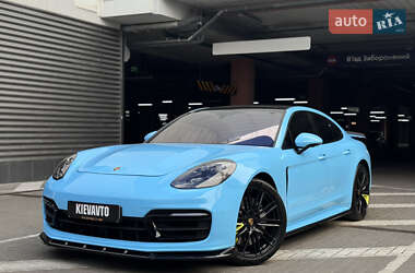 Фастбек Porsche Panamera 2016 в Києві