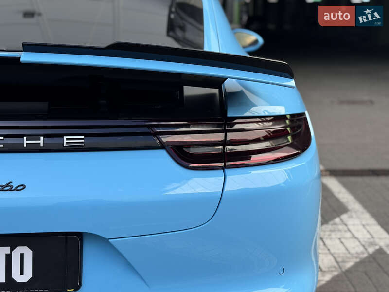 Фастбэк Porsche Panamera 2016 в Киеве