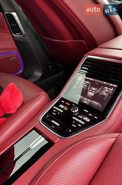 Фастбэк Porsche Panamera 2018 в 