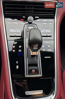 Фастбэк Porsche Panamera 2018 в 