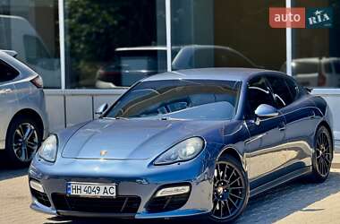 Фастбэк Porsche Panamera 2012 в Одессе
