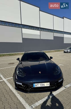 Фастбэк Porsche Panamera 2014 в 