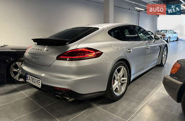 Фастбэк Porsche Panamera 2014 в 