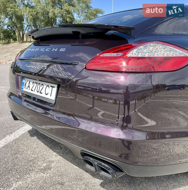 Фастбэк Porsche Panamera 2012 в Киеве
