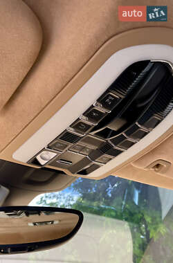 Фастбэк Porsche Panamera 2012 в 