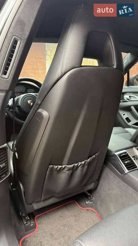 Фастбэк Porsche Panamera 2011 в Полтаве