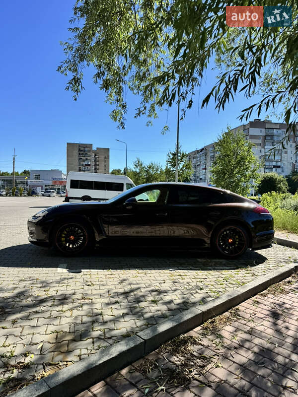 Фастбек Porsche Panamera 2010 в Хмельницькому
