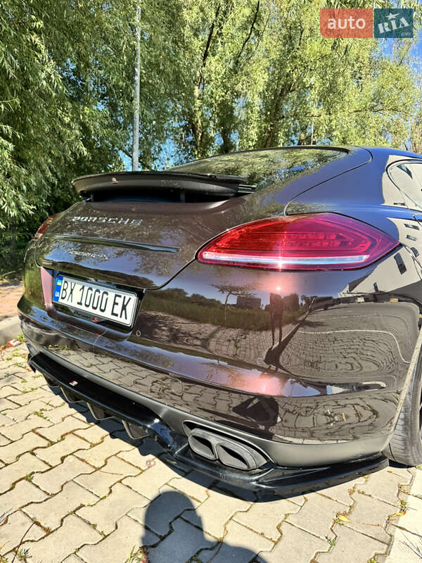 Фастбек Porsche Panamera 2010 в Хмельницькому