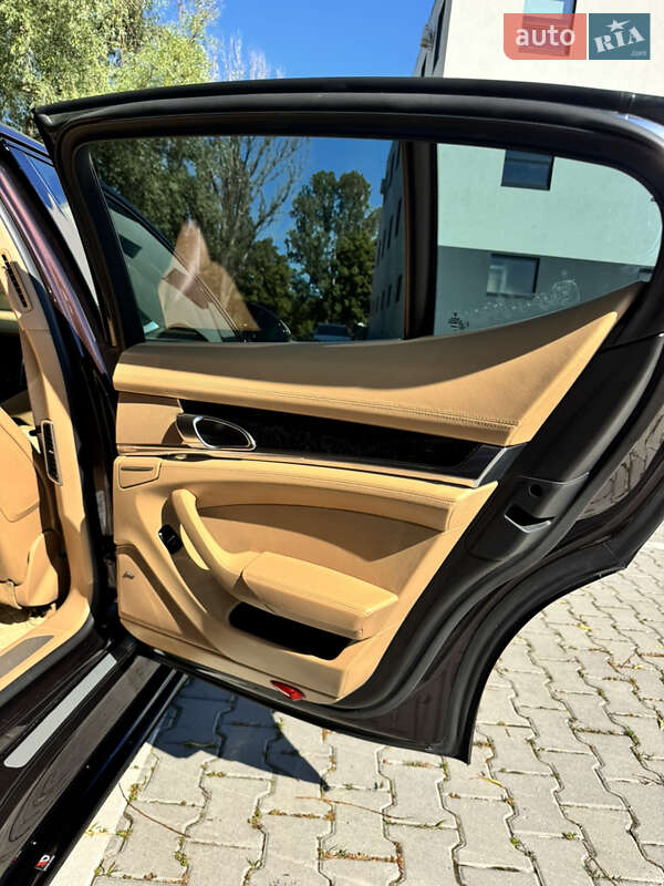 Фастбек Porsche Panamera 2010 в Хмельницькому