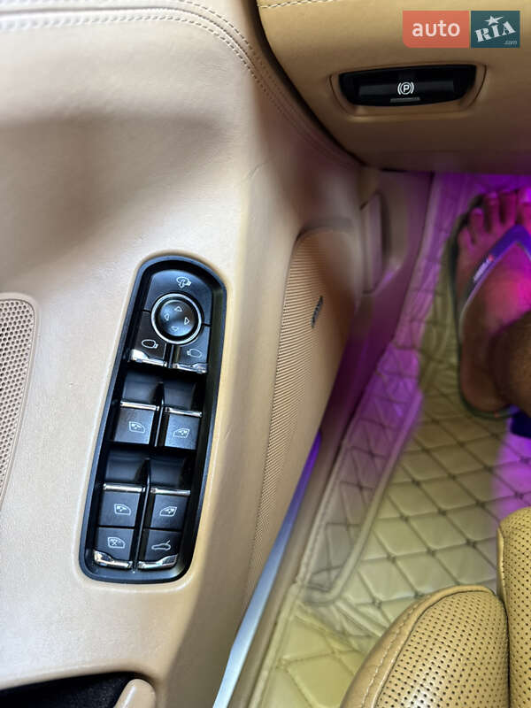 Фастбек Porsche Panamera 2010 в Хмельницькому