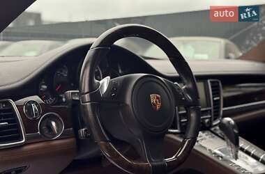 Фастбэк Porsche Panamera 2016 в 