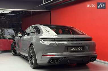 Фастбэк Porsche Panamera 2025 в 