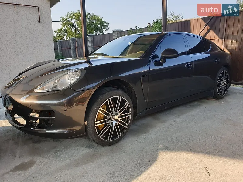 Porsche Panamera 2012