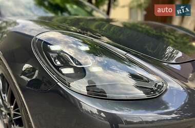 Фастбэк Porsche Panamera 2018 в 