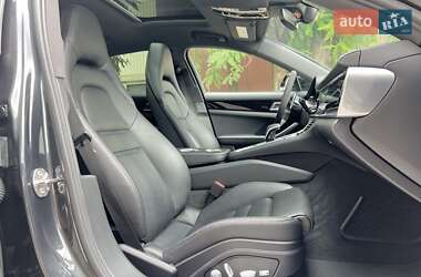 Фастбэк Porsche Panamera 2018 в 