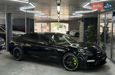 Фастбек Porsche Panamera 2021 в Одесі