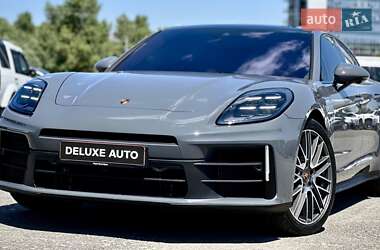 Фастбэк Porsche Panamera 2024 в Киеве