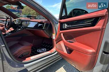 Фастбэк Porsche Panamera 2024 в 