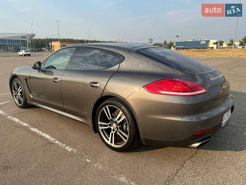 Фастбэк Porsche Panamera 2013 в Киеве фото 4 Фастбэк Porsche Panamera 2013 в Киеве