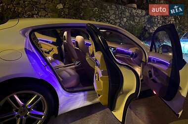 Фастбэк Porsche Panamera 2010 в 