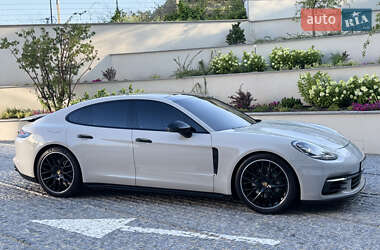 Фастбэк Porsche Panamera 2017 в 