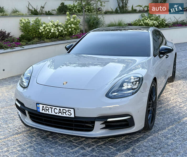 Фастбэк Porsche Panamera 2017 в 