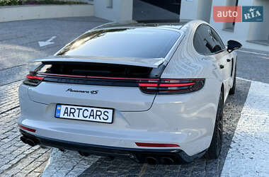 Фастбэк Porsche Panamera 2017 в 