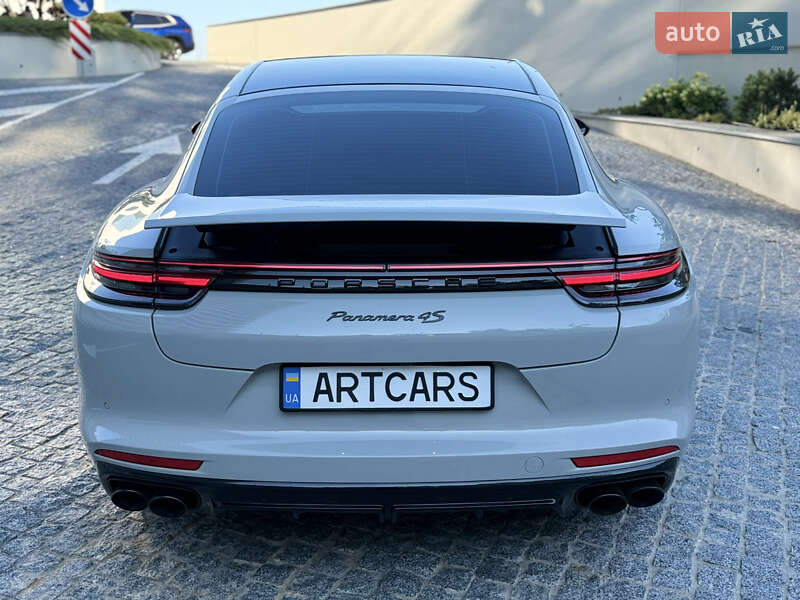 Фастбэк Porsche Panamera 2017 в Одессе