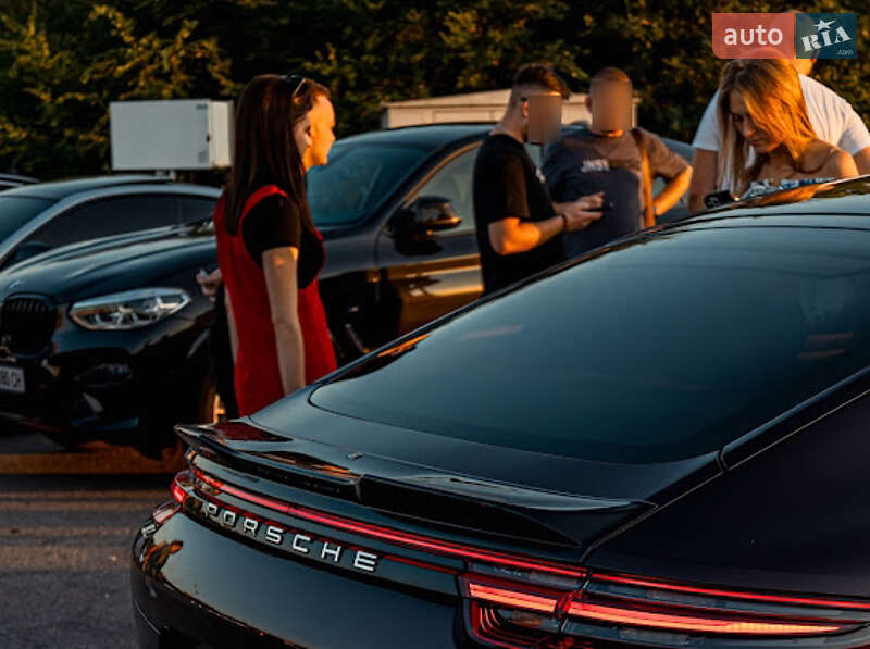 Фастбэк Porsche Panamera 2017 в Умани