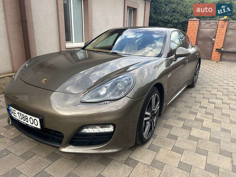 Фастбэк Porsche Panamera 2012 в Кривом Роге фото 5 Фастбэк Porsche Panamera 2012 в Кривом Роге