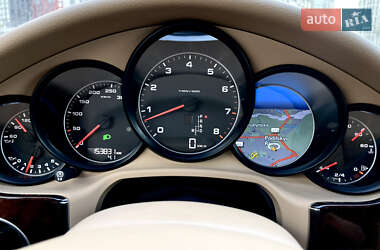 Фастбэк Porsche Panamera 2013 в 