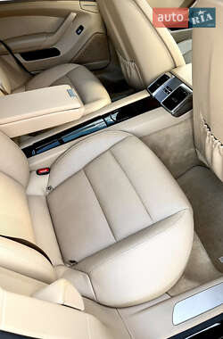 Фастбэк Porsche Panamera 2013 в 