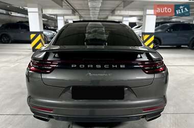 Фастбэк Porsche Panamera 2018 в 