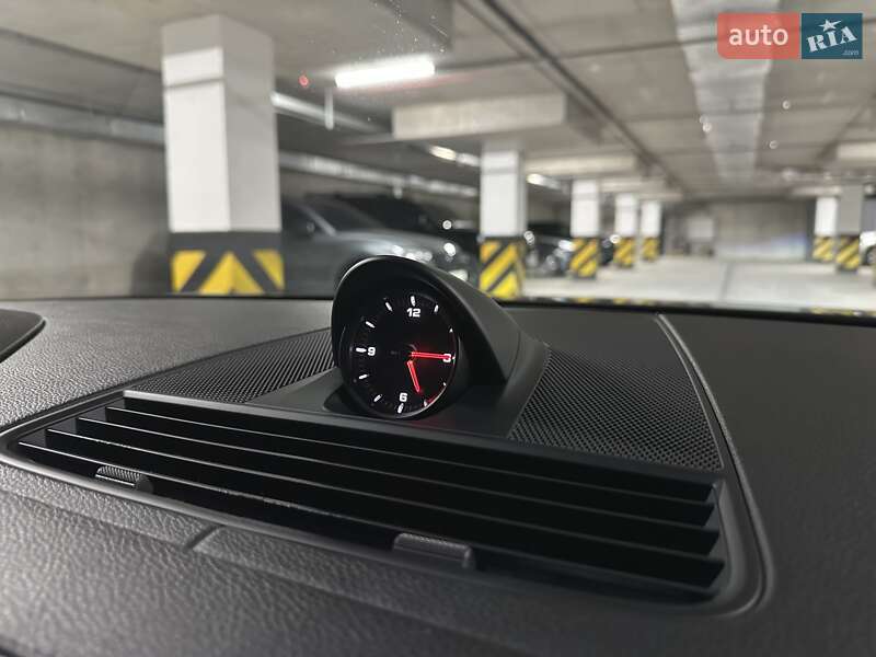 Фастбэк Porsche Panamera 2018 в Днепре