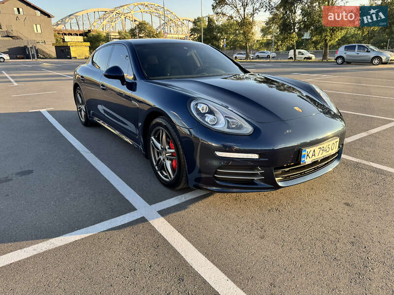 Porsche Panamera 2013