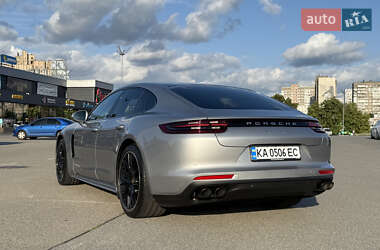 Фастбэк Porsche Panamera 2020 в 