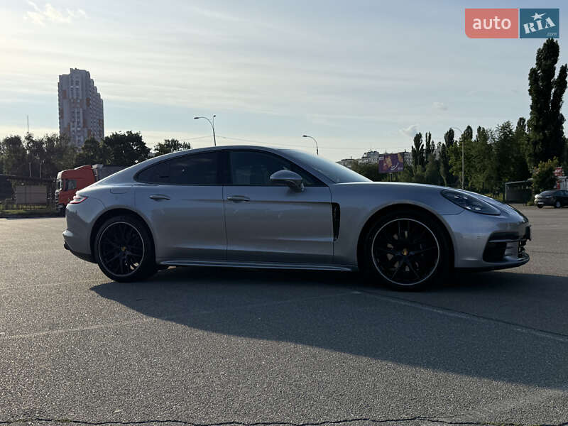 Фастбэк Porsche Panamera 2020 в Киеве