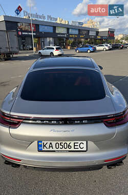 Фастбэк Porsche Panamera 2020 в 