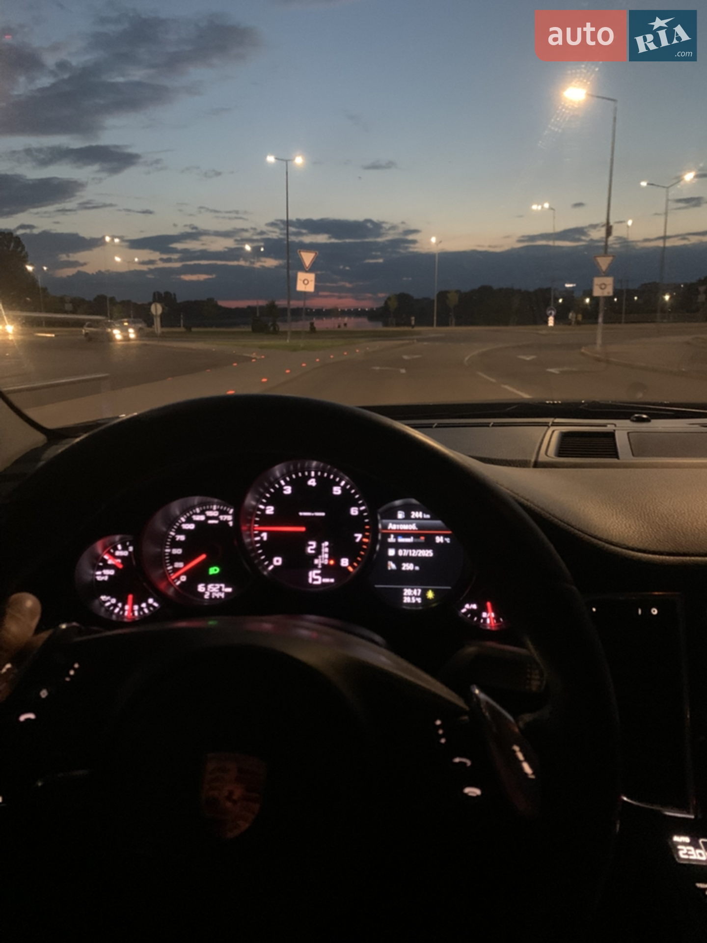 2011 Porsche Panamera - мініатюра 12