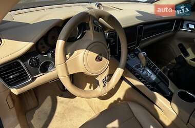 Фастбэк Porsche Panamera 2010 в 