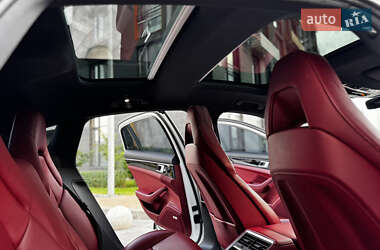 Фастбэк Porsche Panamera 2018 в 