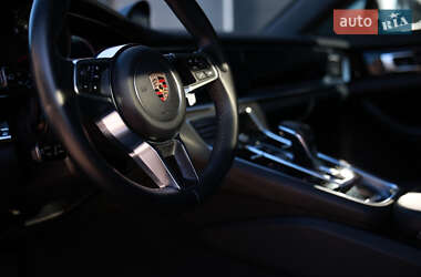 Фастбэк Porsche Panamera 2019 в 