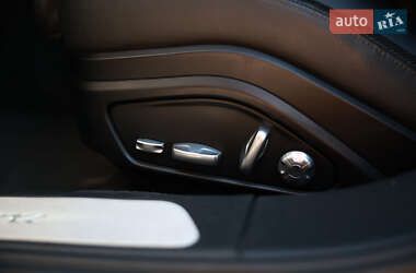 Фастбэк Porsche Panamera 2019 в 